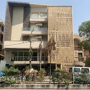 Hotel Leo Saffron - Corporate Pitampura, Delhi (National Capital Territory of India)