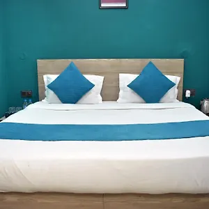 Hotel Qotel Rama Rohini Sector-24 Couple Friendly, Delhi (National Capital Territory of India)